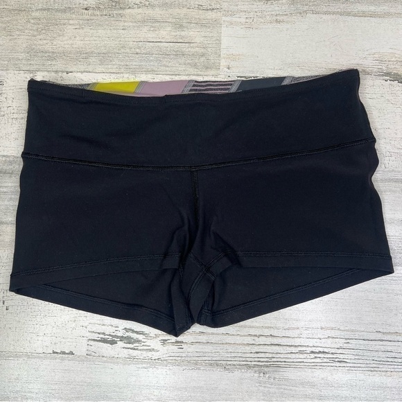Lululemon Size 6 Womens Reversible Retro Boogie Biker Athleisure Shorts - Picture 4 of 15